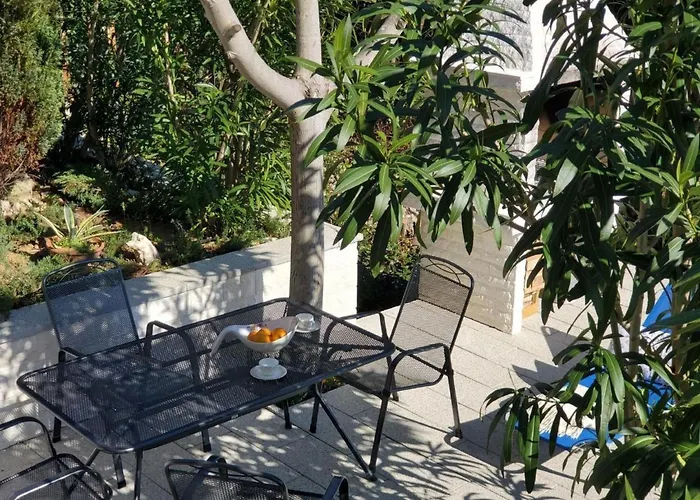 In Mit Garten- Terrasse Und Grill By Interhome * Kožino