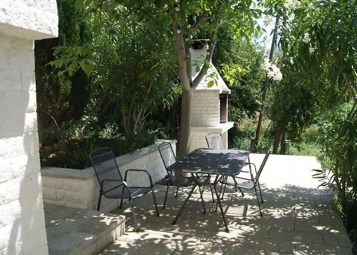 Apartmán In Mit Garten- Terrasse Und Grill By Interhome